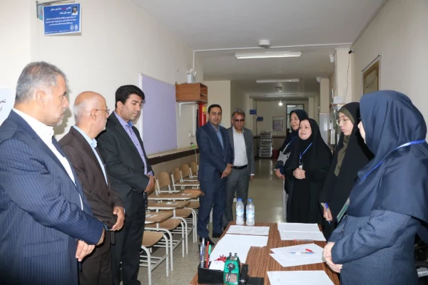 مدیرکل آموزش و پرورش استان از روند ارزیابی و مصاحبه داوطلبان ورود به دانشگاه فرهنگیان آذربایجان غربی بازدید کرد 4