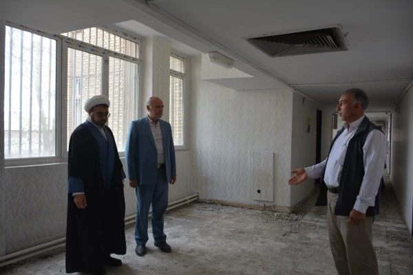 سرپرست دانشگاه فرهنگیان آذربایجان غربی از روند بازسازی خسارات جنگ تحمیلی بازدید کرد 9