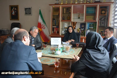 در نشستی با اعضای هیئت علمی علوم پایه؛

سرپرست دانشگاه فرهنگیان آذربایجان غربی: رسیدگی به کمبودهای آزمایشگاهی اولویت فوری است