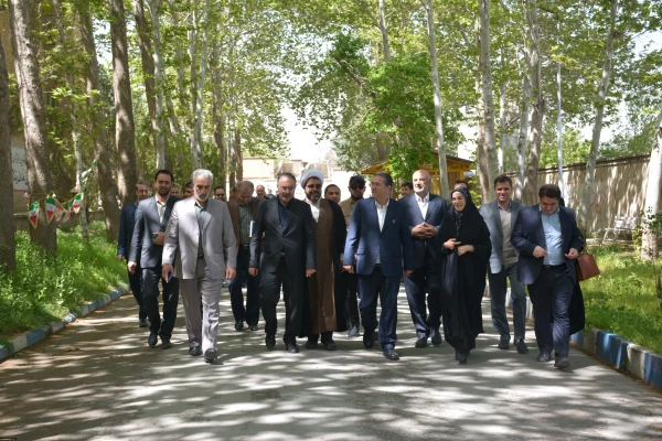استاندار آذربایجان غربی با تأکید بر اولویت بازسازی خسارت های ناشی از جنگ رمضان، برای احداث «دانشگاه جامع فرهنگیان استان» قول مساعدت داد  2