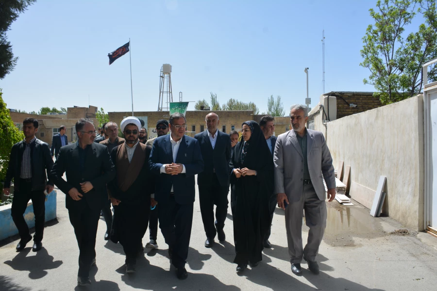 استاندار آذربایجان غربی با تأکید بر اولویت بازسازی خسارت های ناشی از جنگ رمضان، برای احداث «دانشگاه جامع فرهنگیان استان» قول مساعدت داد  3